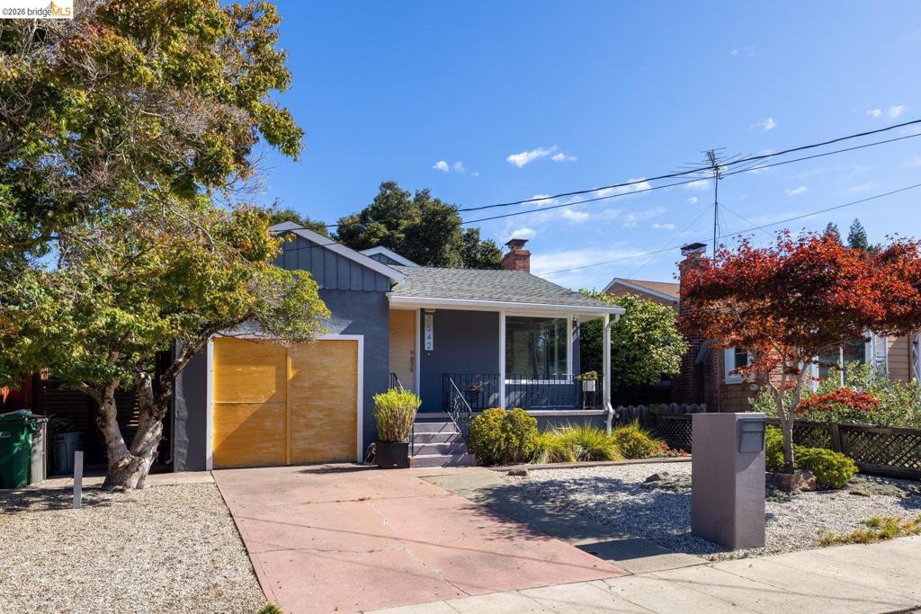 7542 Valentine St Property Photo 2