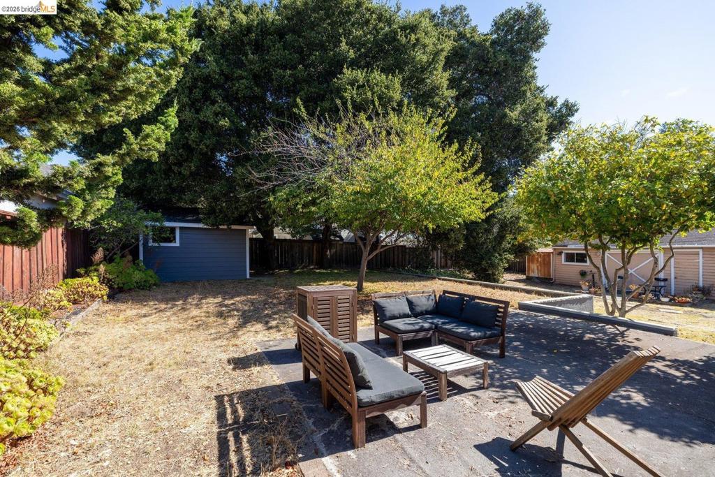 7542 Valentine St Property Photo 32