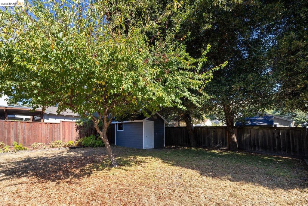 7542 Valentine St Property Photo 34