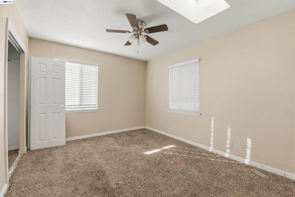 1223 W Santa Fe Ave Property Photo 6