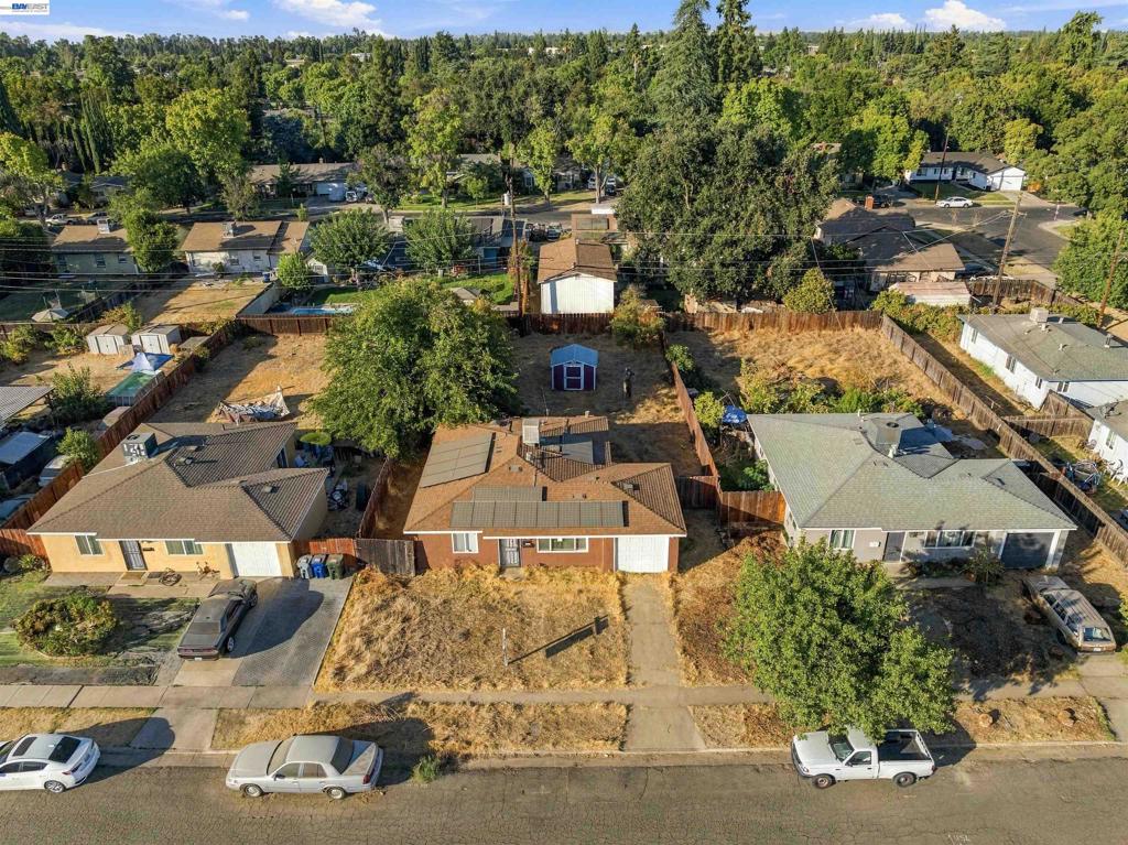 1223 W Santa Fe Ave Property Photo 8