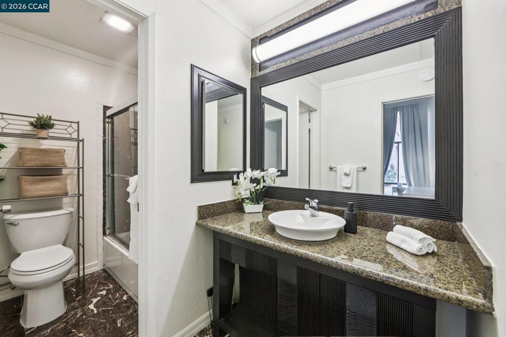 470 N Civic Dr #308 308 Property Photo 15