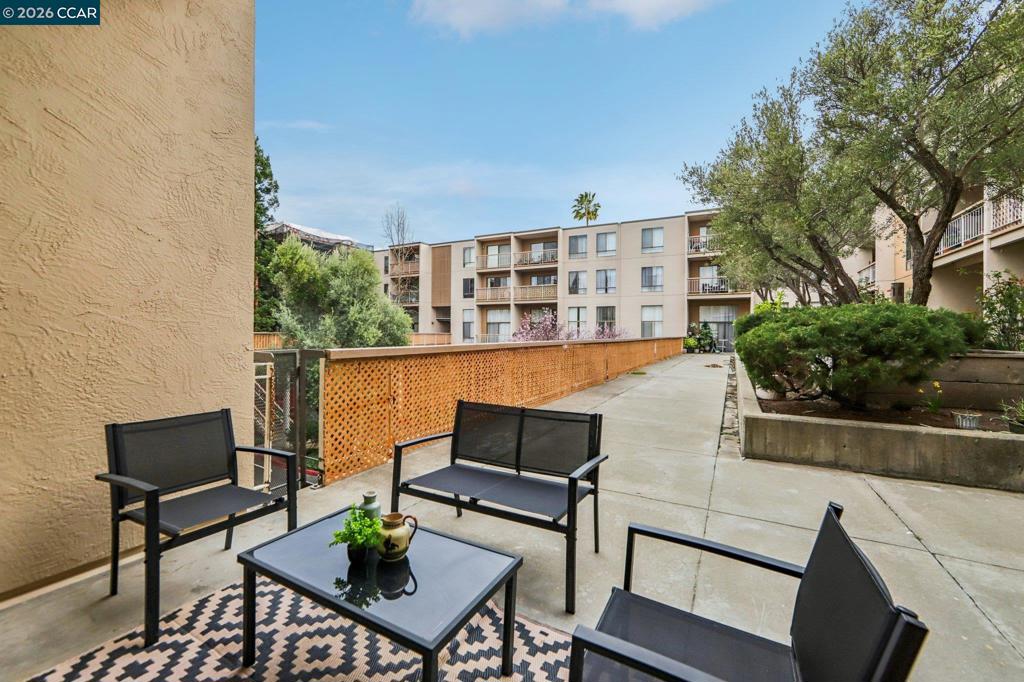 470 N Civic Dr #308 308 Property Photo 18