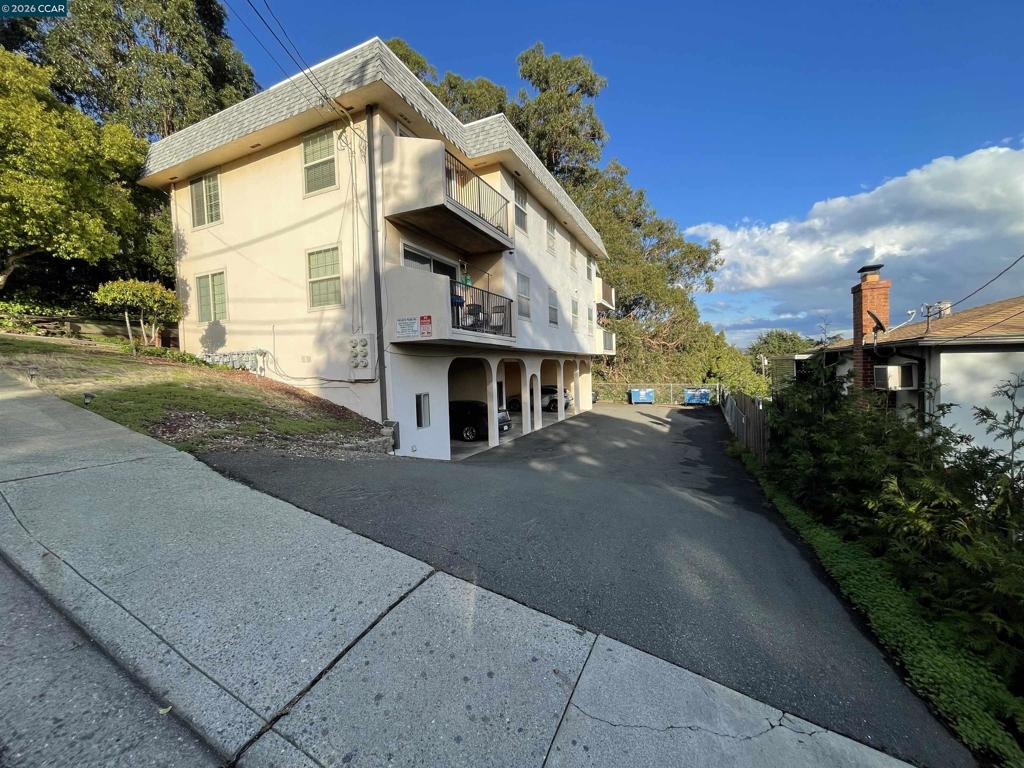 521 Laurel Ave