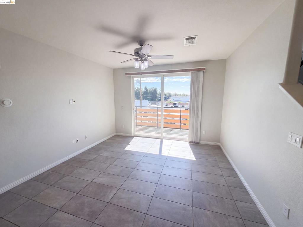1903 Dobbin Dr Property Photo 3