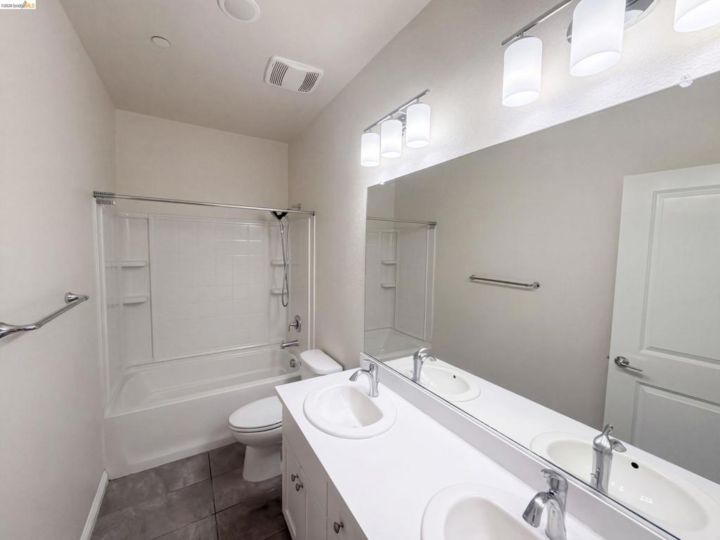 1903 Dobbin Dr Property Photo 8