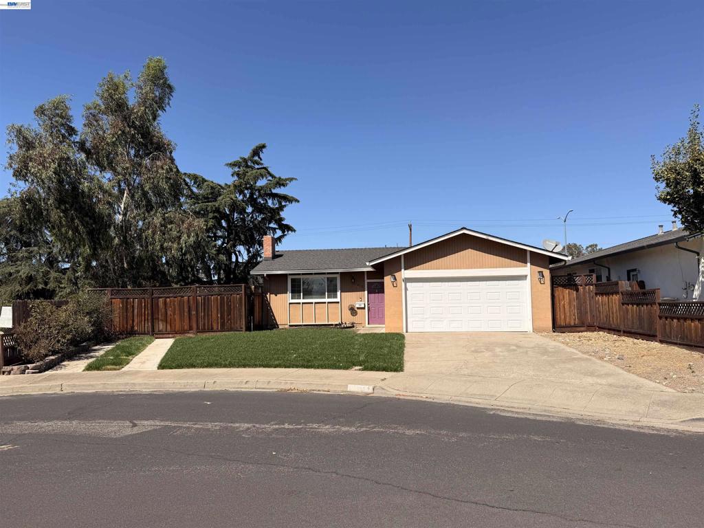 312 Robert Way Property Photo 1