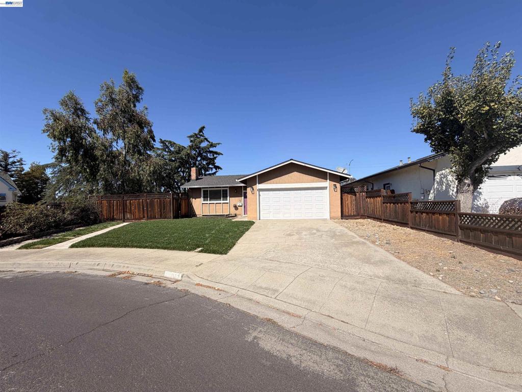 312 Robert Way Property Photo 2