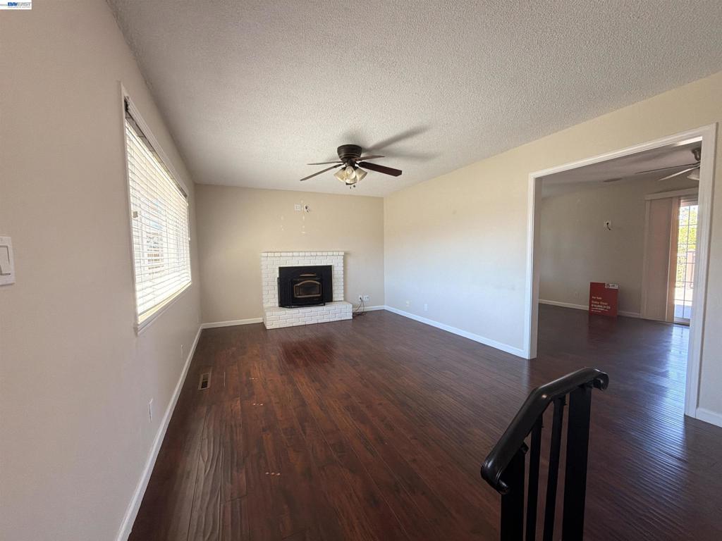 312 Robert Way Property Photo 3