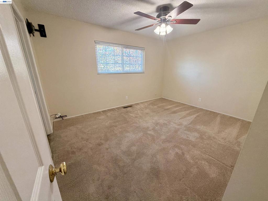 312 Robert Way Property Photo 11