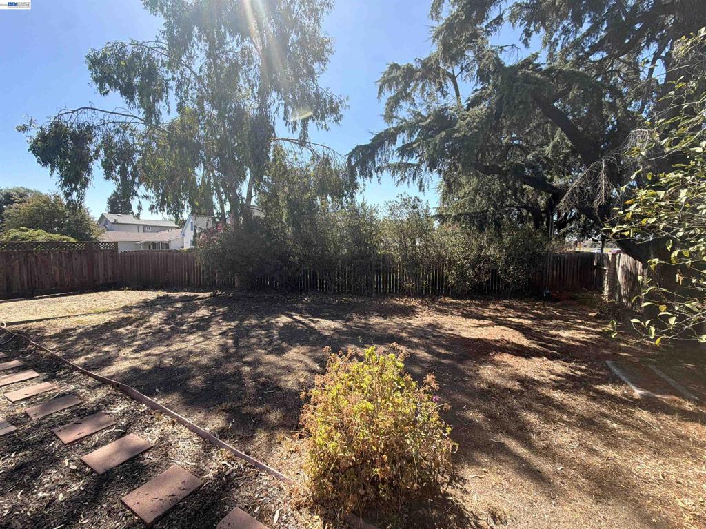 312 Robert Way Property Photo 16