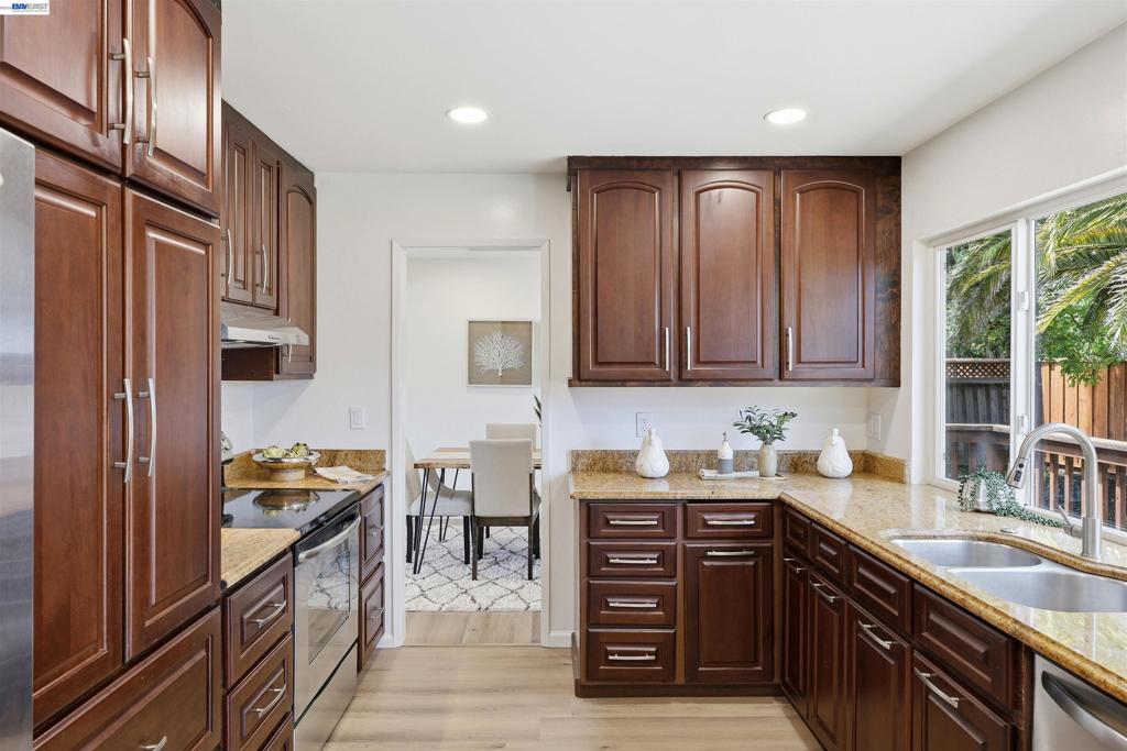 104 Scarboro Pl Property Photo 17