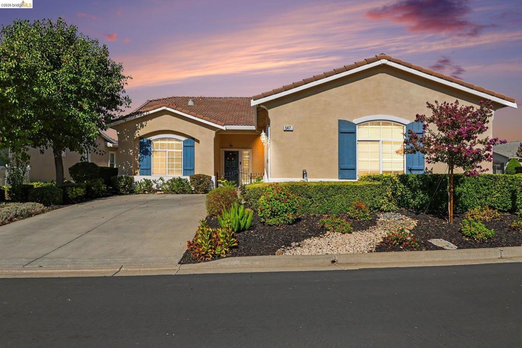 547 Quindell Way Property Photo 1