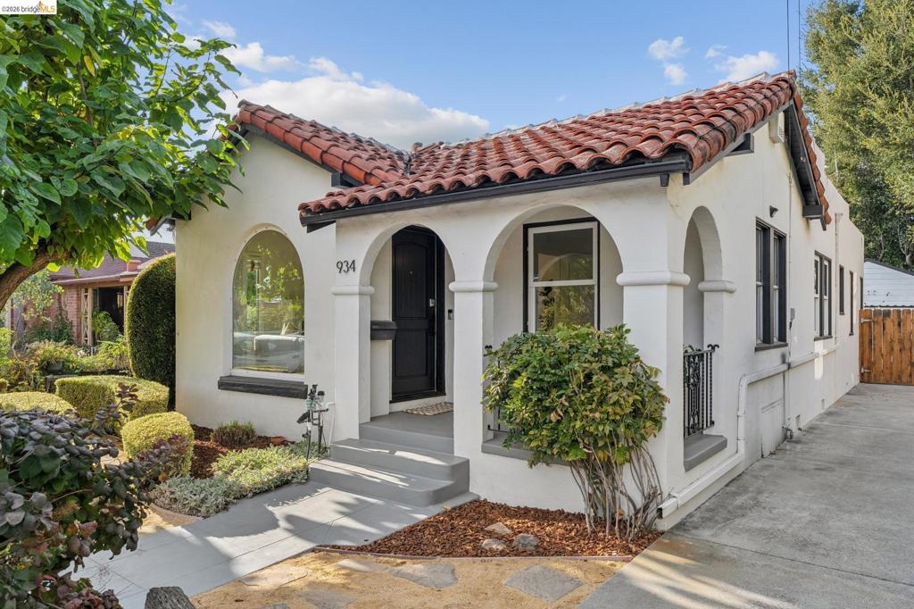 934 Estudillo Ave Property Photo 2