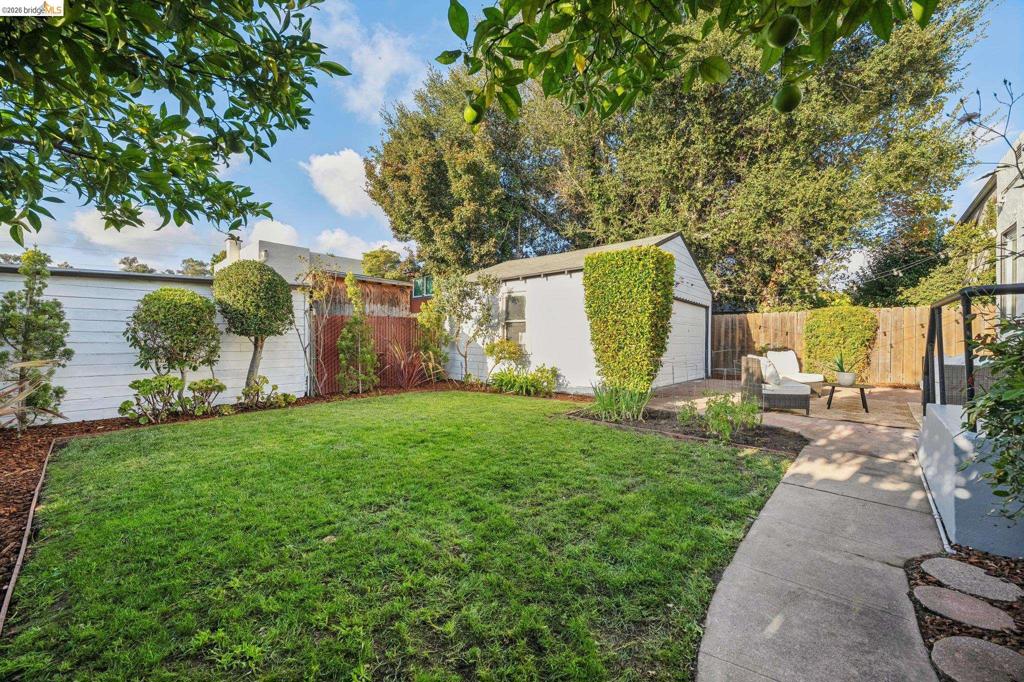 934 Estudillo Ave Property Photo 41