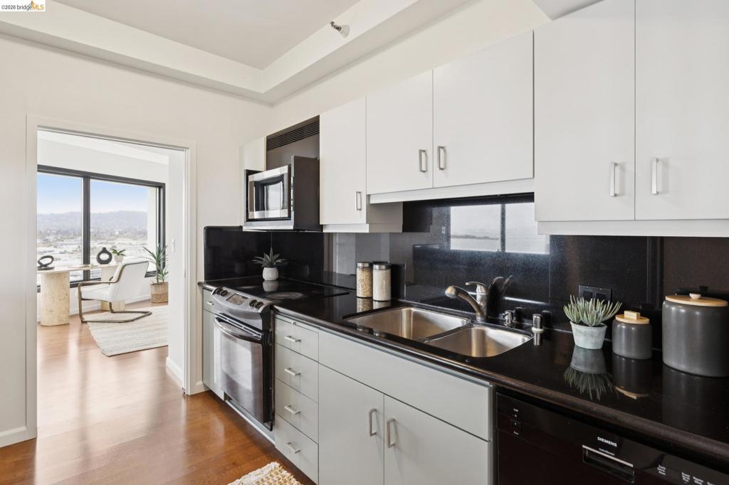 6363 Christie Avenue 2017 Property Photo 21