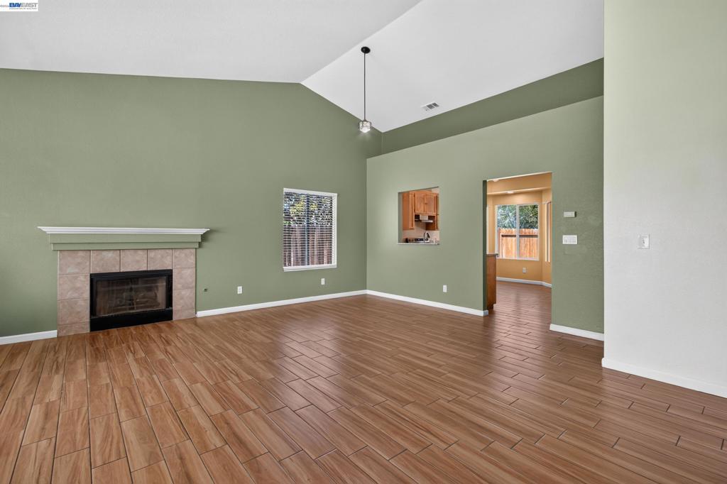 152 Chardonnay Street Property Photo 6