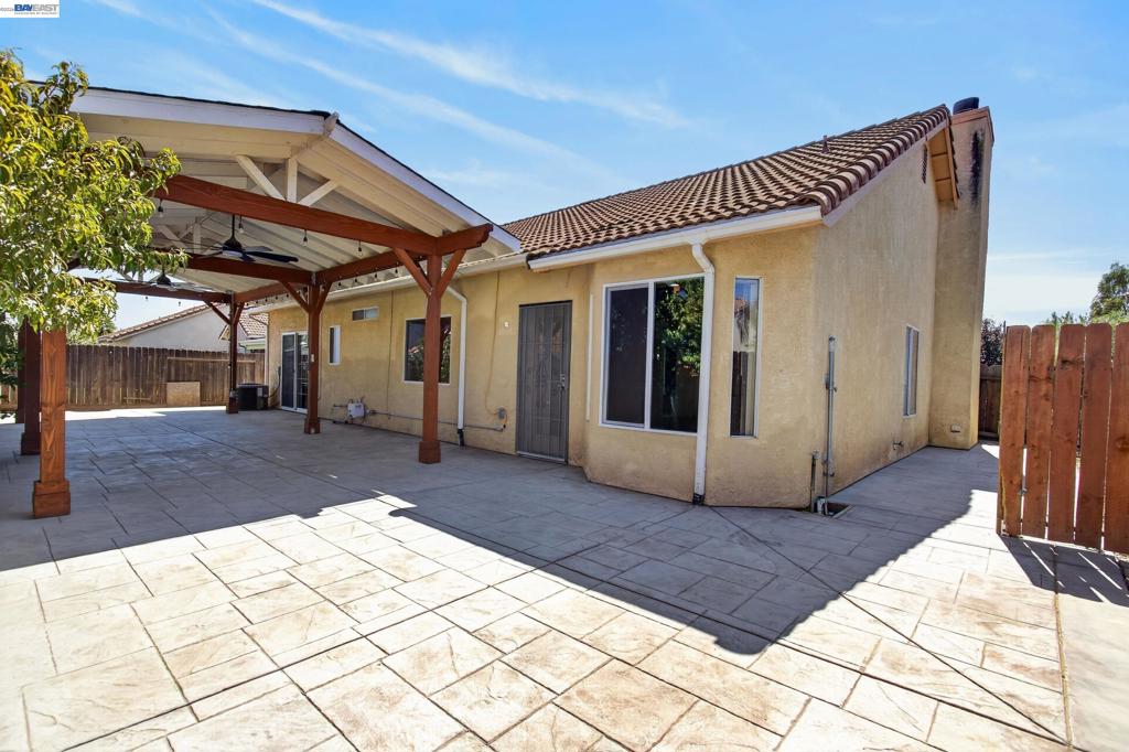 152 Chardonnay Street Property Photo 32