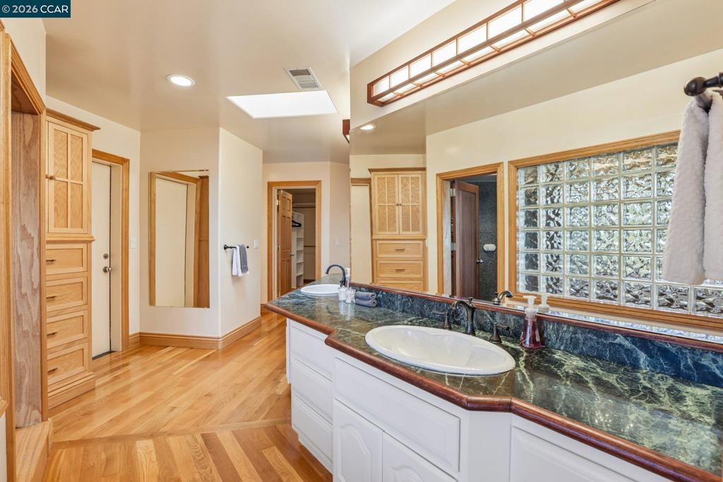 3906 Arbutus Ct Property Photo 40