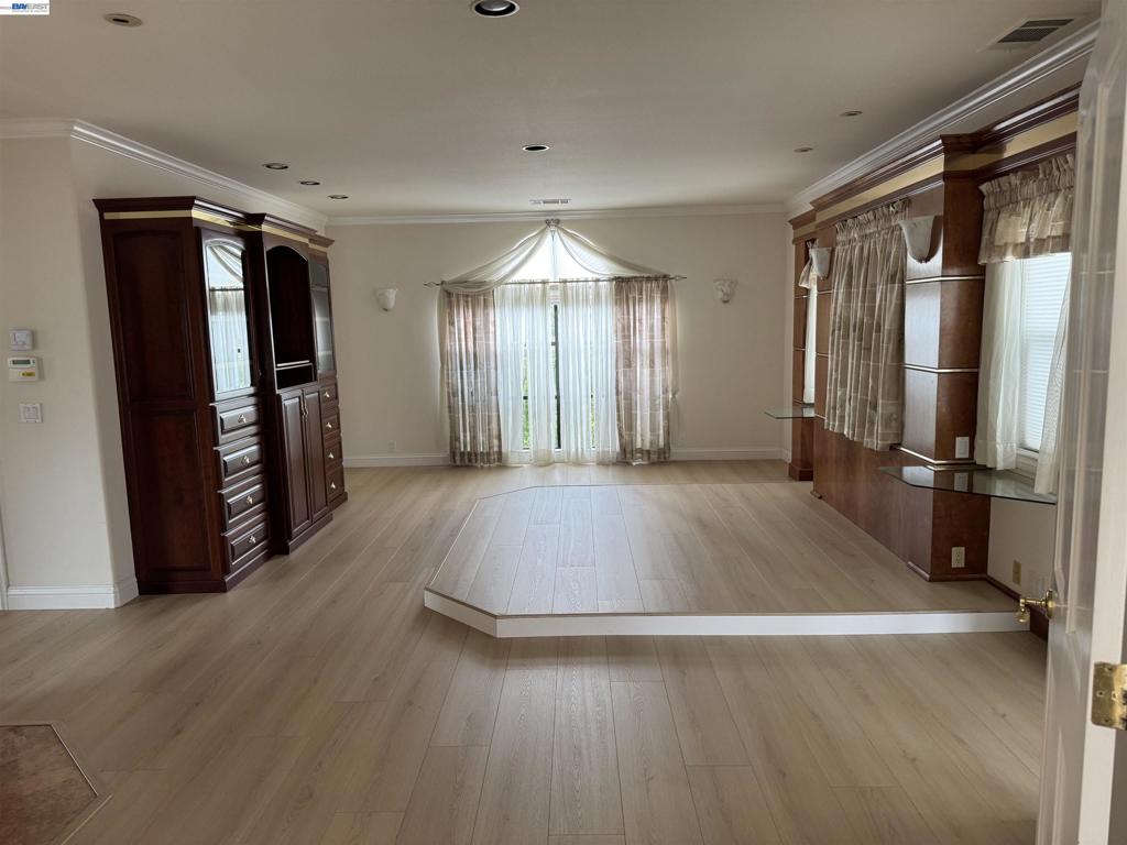 4495 Deer Ridge Road Property Photo 4