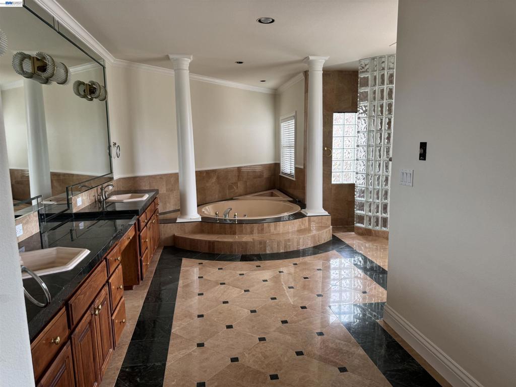 4495 Deer Ridge Road Property Photo 6