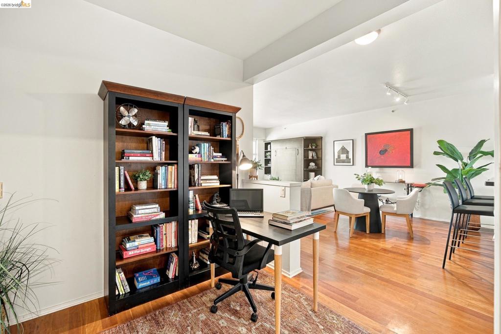 1 Lakeside Dr 607 Property Photo 18