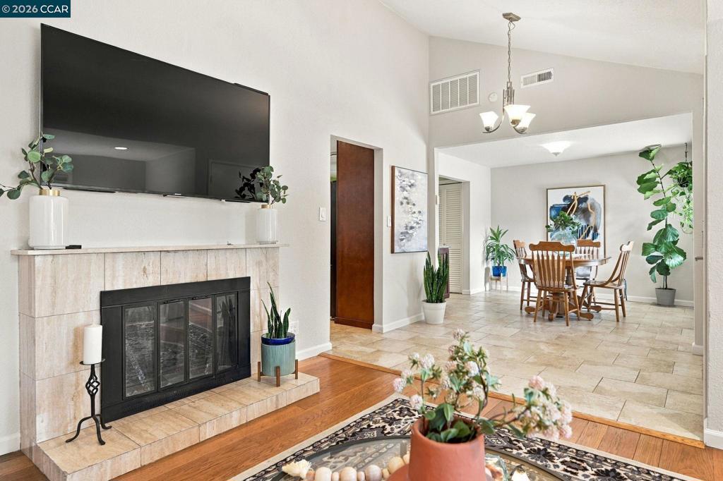 1211 Orange St Property Photo 4
