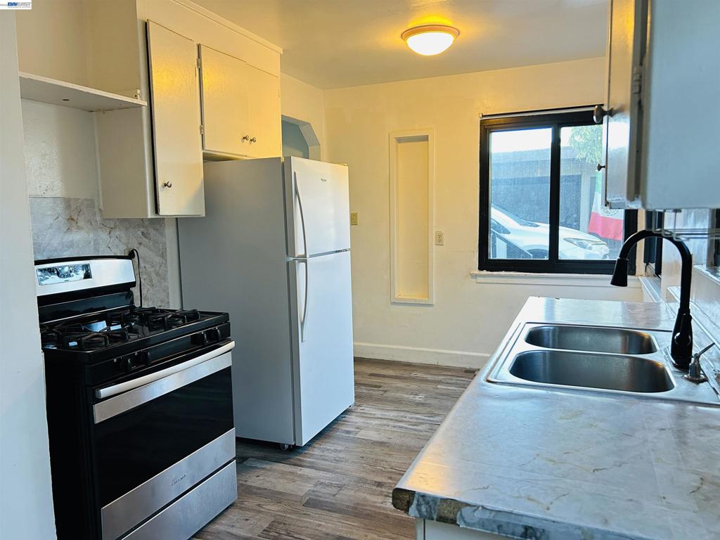 45 Sutter Street Property Photo 4