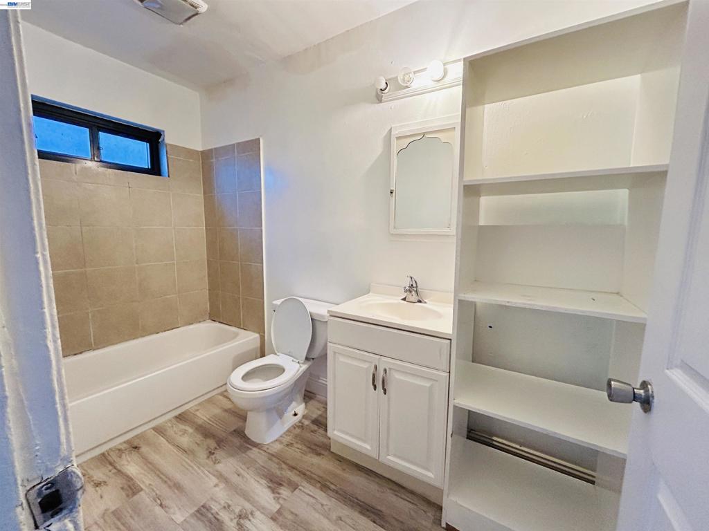 45 Sutter Street Property Photo 6
