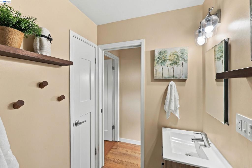 1337 Excelsior Ave. Property Photo 22