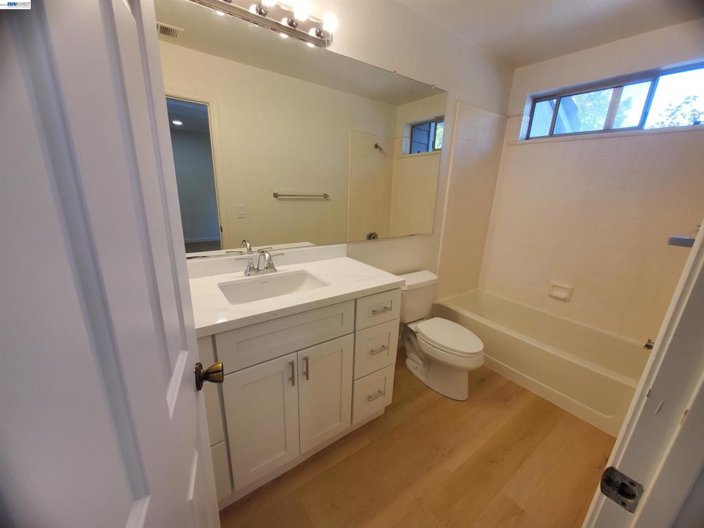 7432 Oxford Cir Property Photo 29