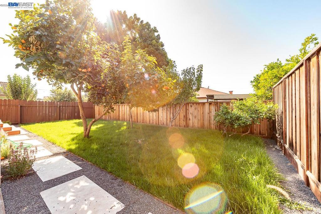 31967 Albany St Property Photo 57