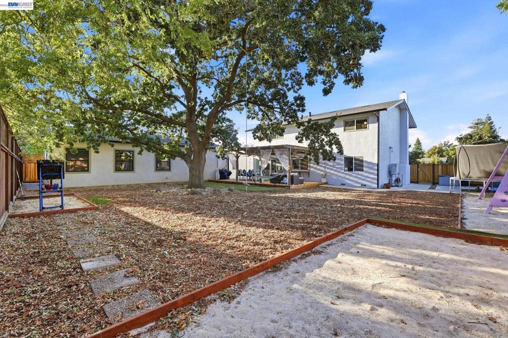 2633 Regent Rd Property Photo 14