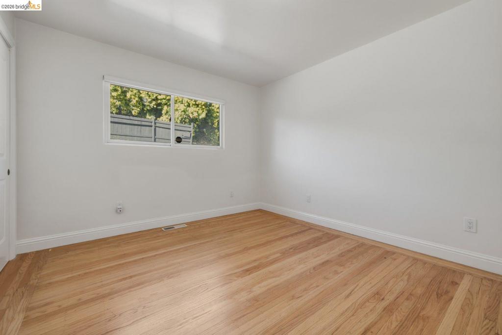 8011 Sunkist Dr Property Photo 11