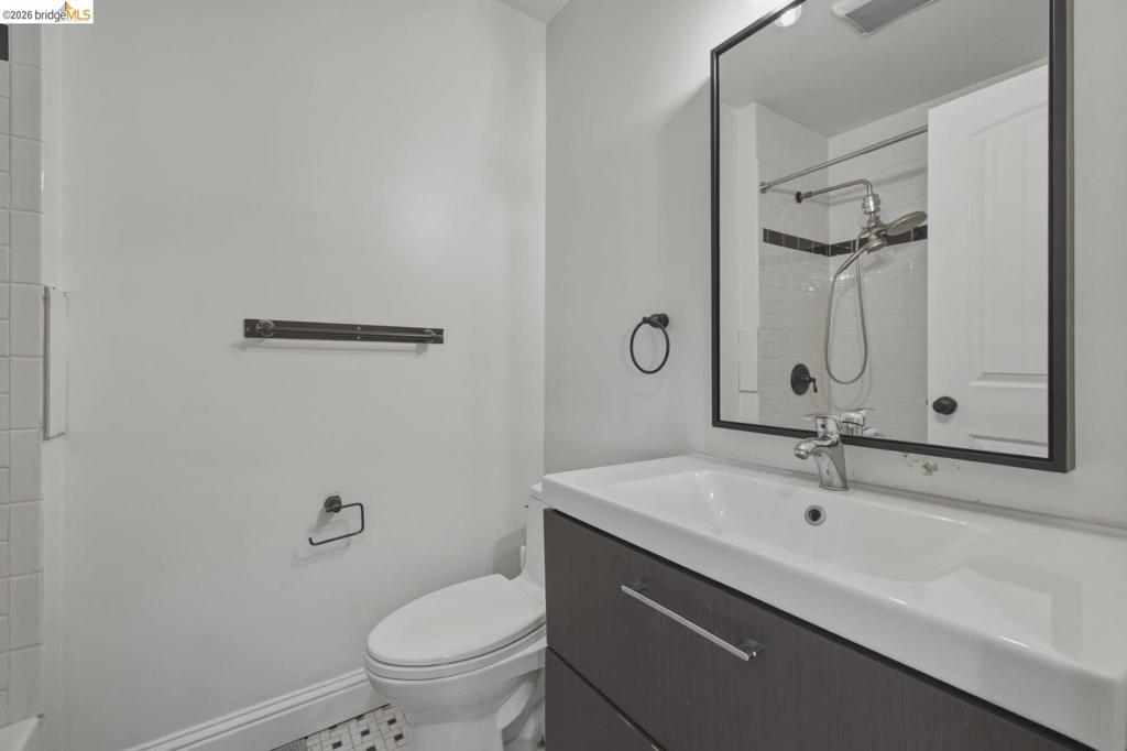 8011 Sunkist Dr Property Photo 16