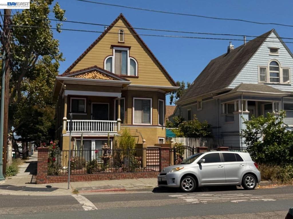 1722 Bay Property Photo 2