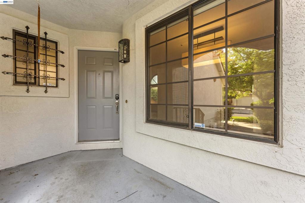 4887 Kimberley Cmn Property Photo 4