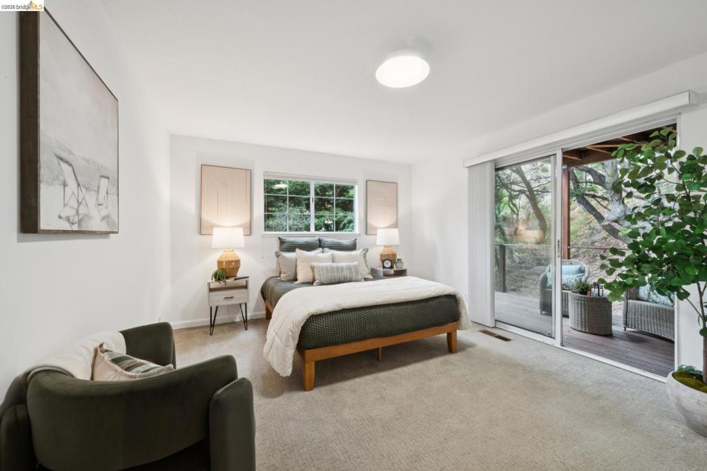 5250 Leona Street Property Photo 15