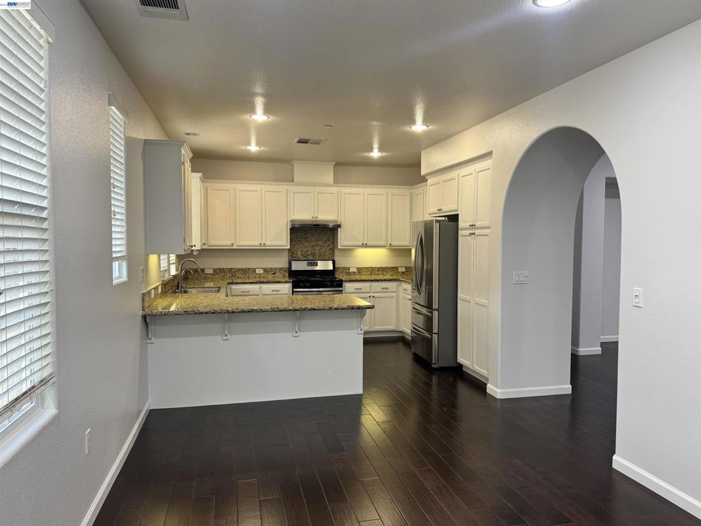 6042 W Branch Rd Property Photo 10