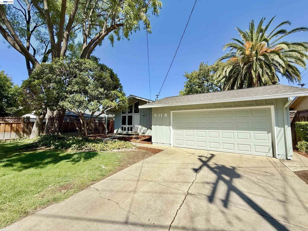 4118 Stanford Way Property Photo 3
