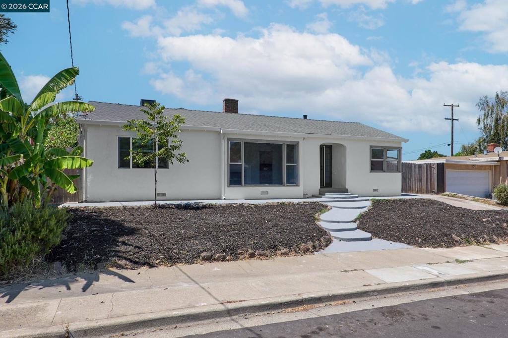 103 Cataline Ave Property Photo 2