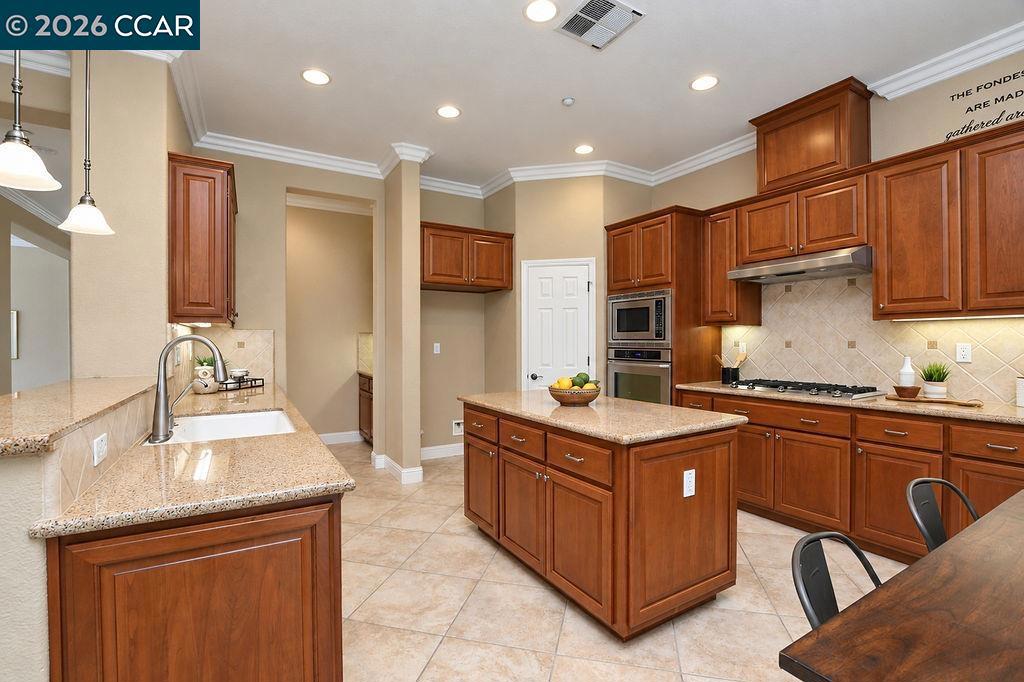 1415 Charisma Way Property Photo 12