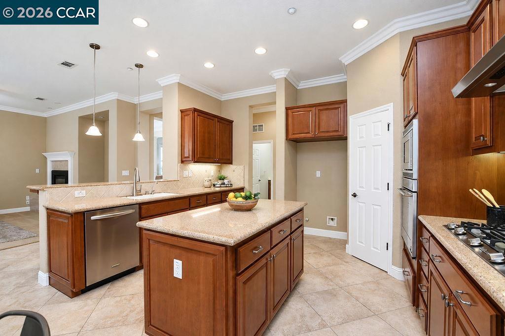 1415 Charisma Way Property Photo 13