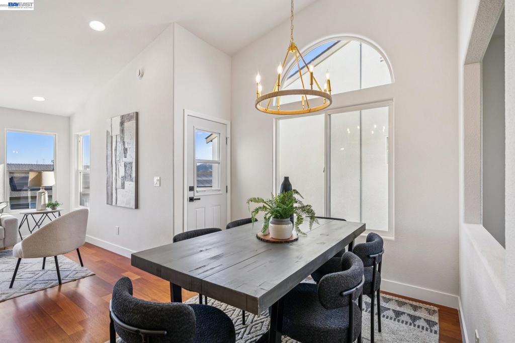 444 Chelsea Xing Property Photo 16
