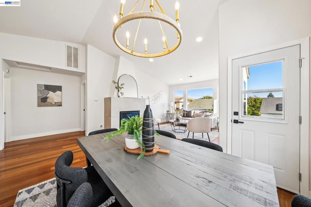 444 Chelsea Xing Property Photo 17