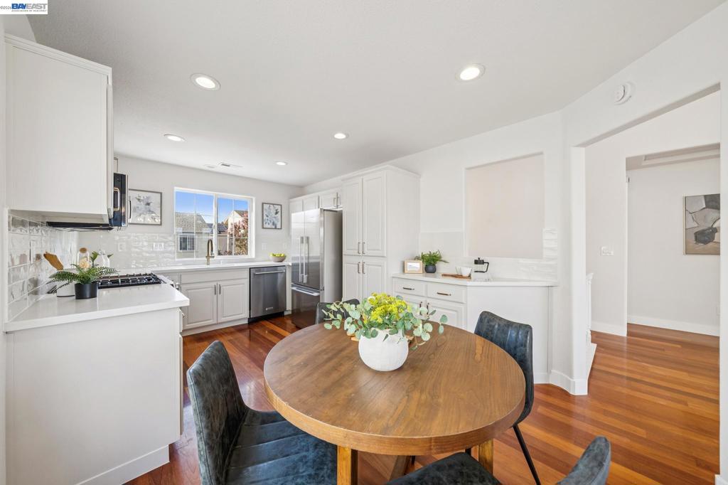444 Chelsea Xing Property Photo 22