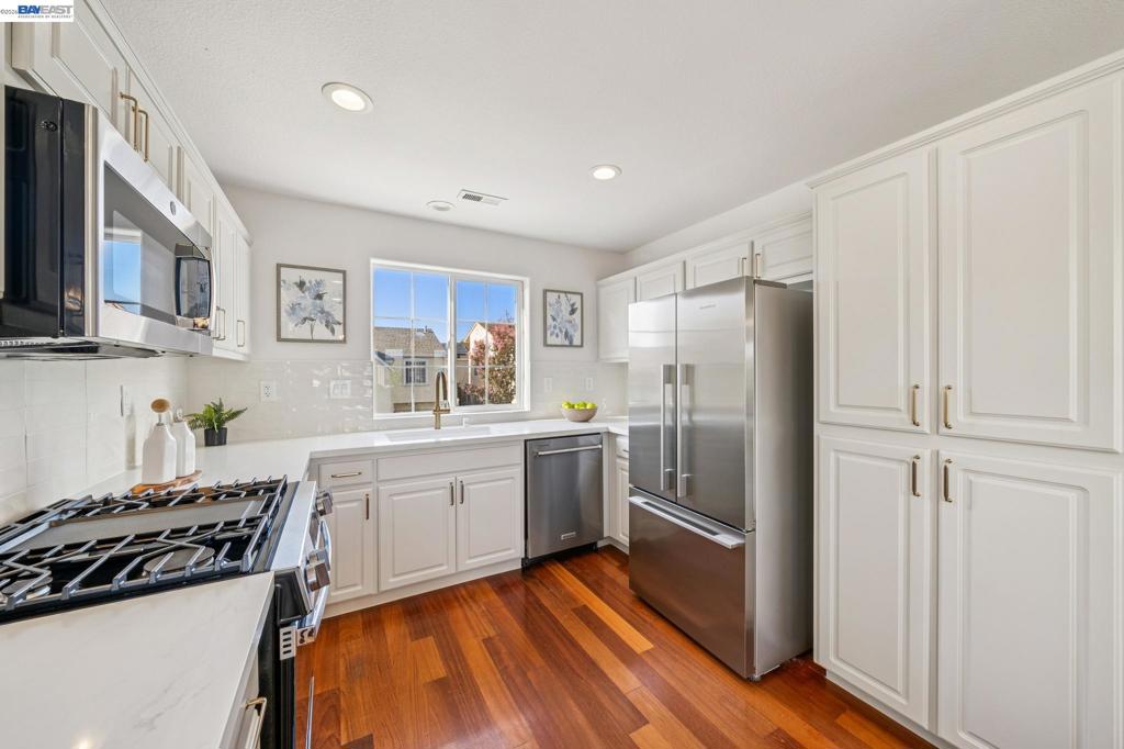 444 Chelsea Xing Property Photo 25