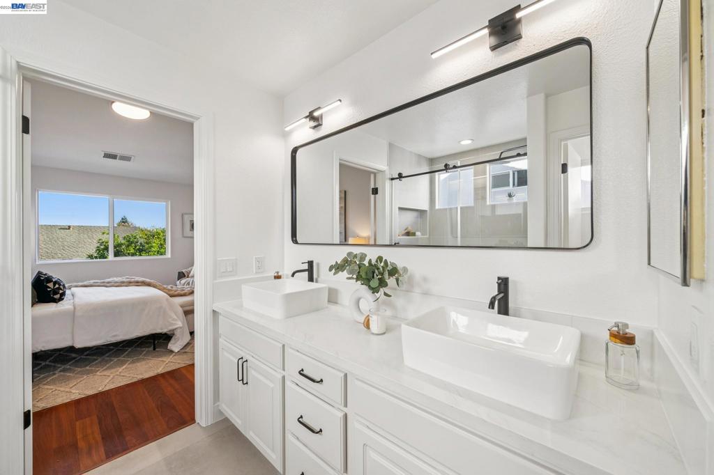 444 Chelsea Xing Property Photo 32