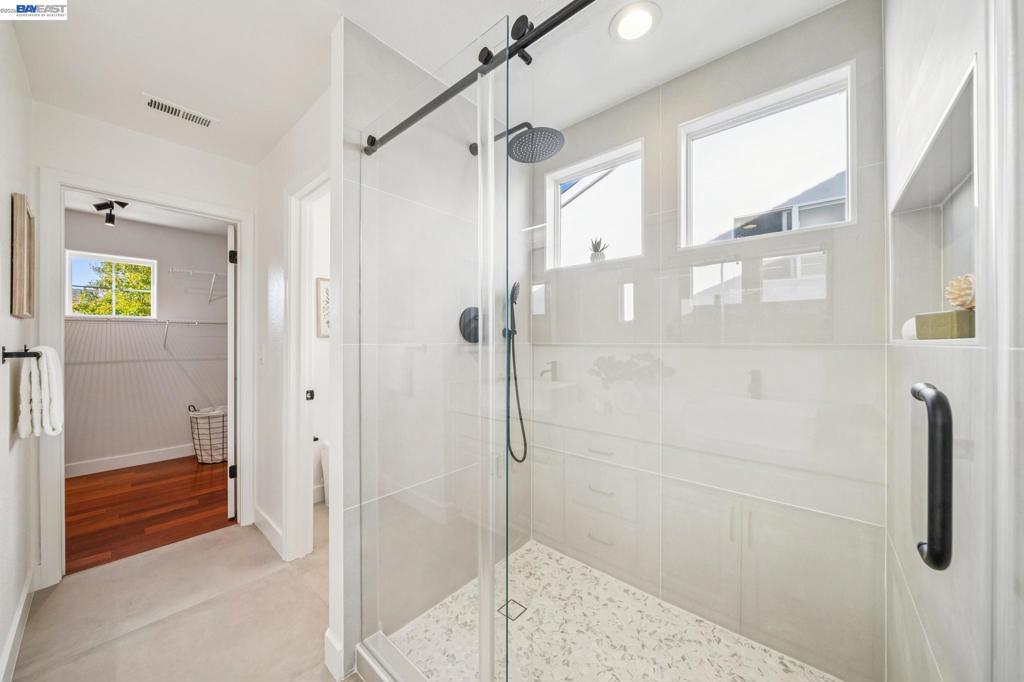 444 Chelsea Xing Property Photo 34