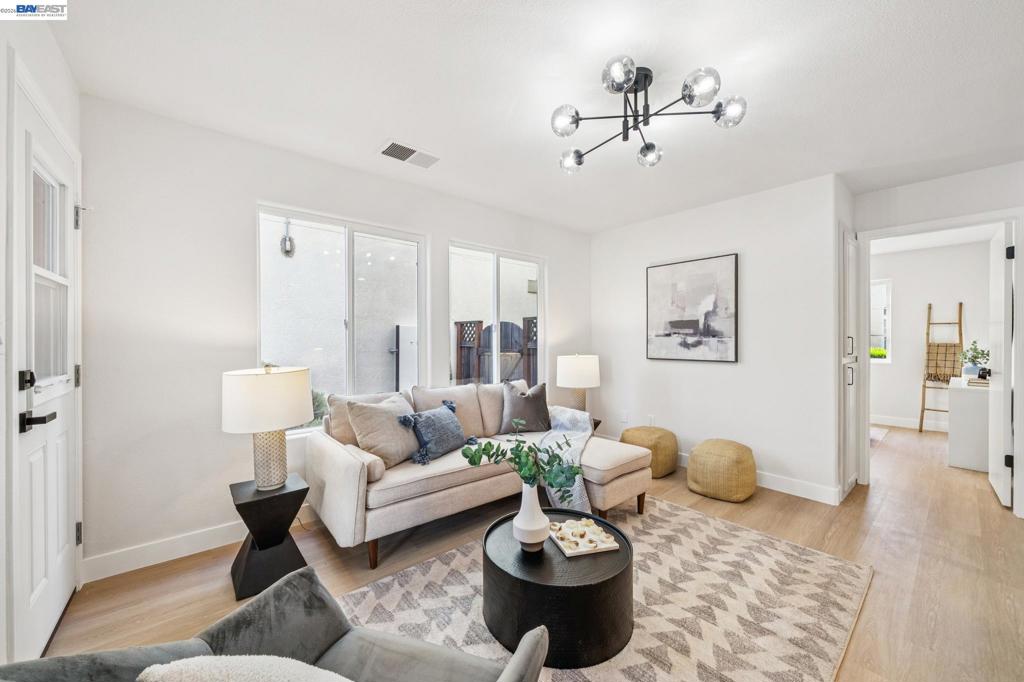 444 Chelsea Xing Property Photo 41